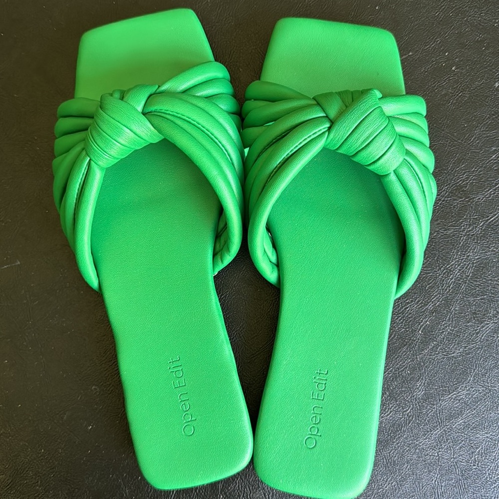 Open Edit Green Slides - image 2